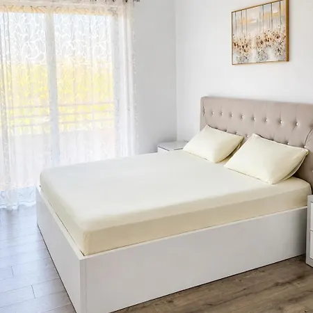 View 3 Bedroom Prime Location Tirana