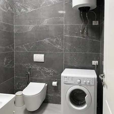 View 3 Bedroom Prime Location Appartement